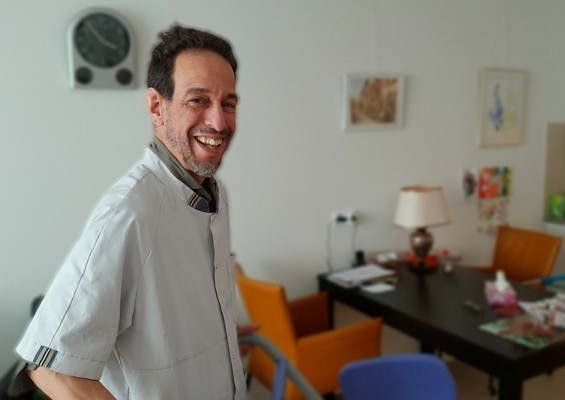 Michel Helpende Aaron Sara Steady